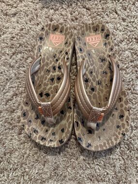 Reef Kids Leopard Print Flip Flops with Rose Gold Straps